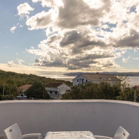 1 Bedroom Cozy Apartment In Jadranovo Exteriör bild